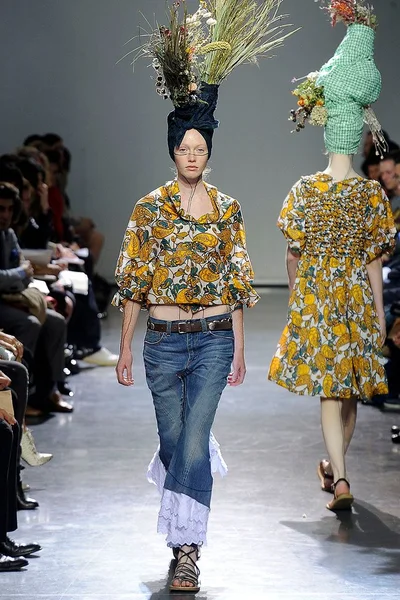 Look 29